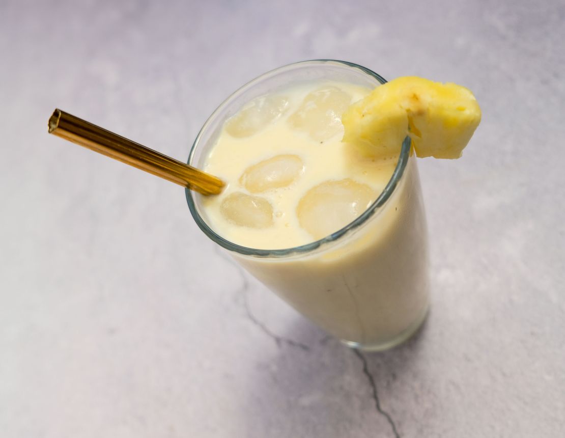 Ananas-Lassi mit Haselnussöl – Cremiges Sommergetränk 