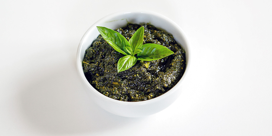 Hausgemachtes Pesto mit Pödör Kürbiskernöl