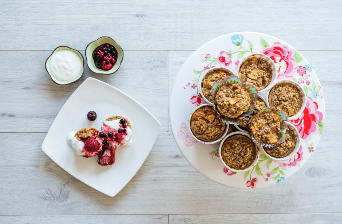 Muffins mit Obst und Haferflocken