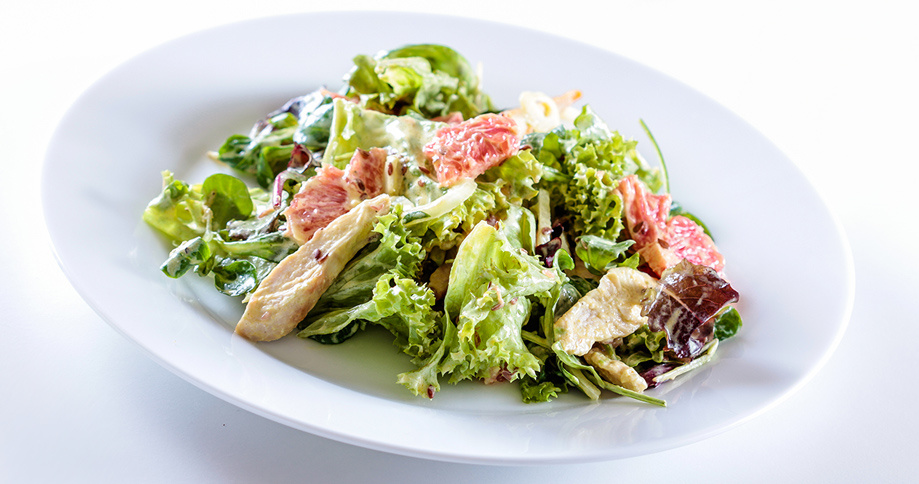 Pödör Hähnchenbrustsalat mit Pödör Macadamianussöl und Pödör Aprikosenessig