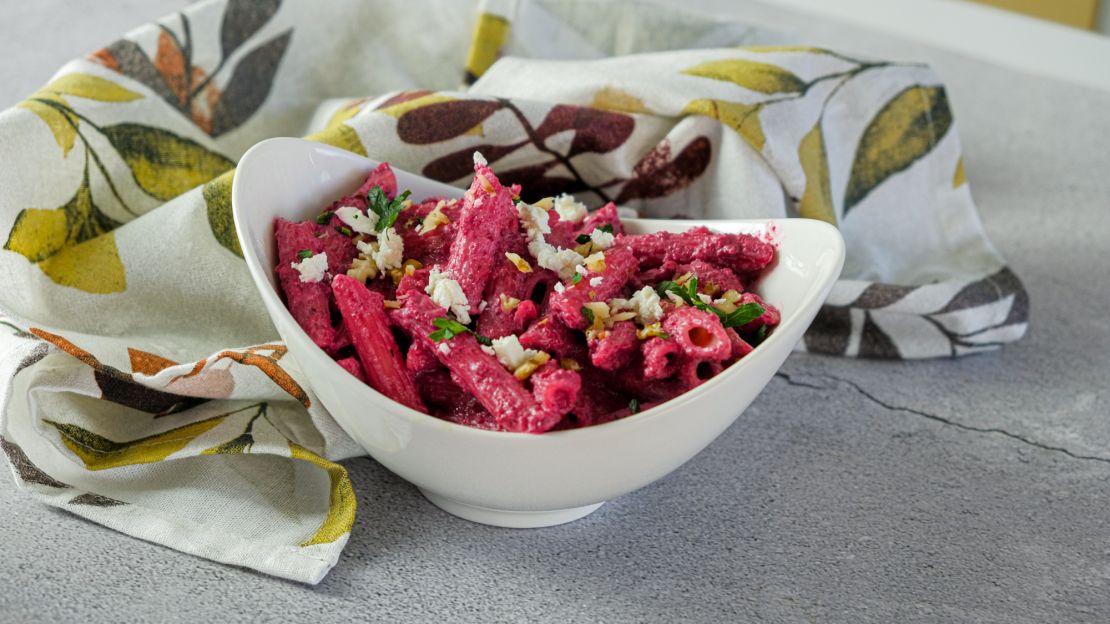 Pink Pasta mit Bio Mandelöl