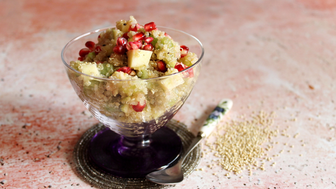 Quinoa-Salat mit Früchten