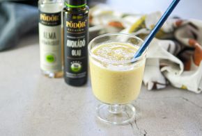 Smoothie im Piña-Colada-Stil mit Bio-Avocadoöl – alkoholfrei